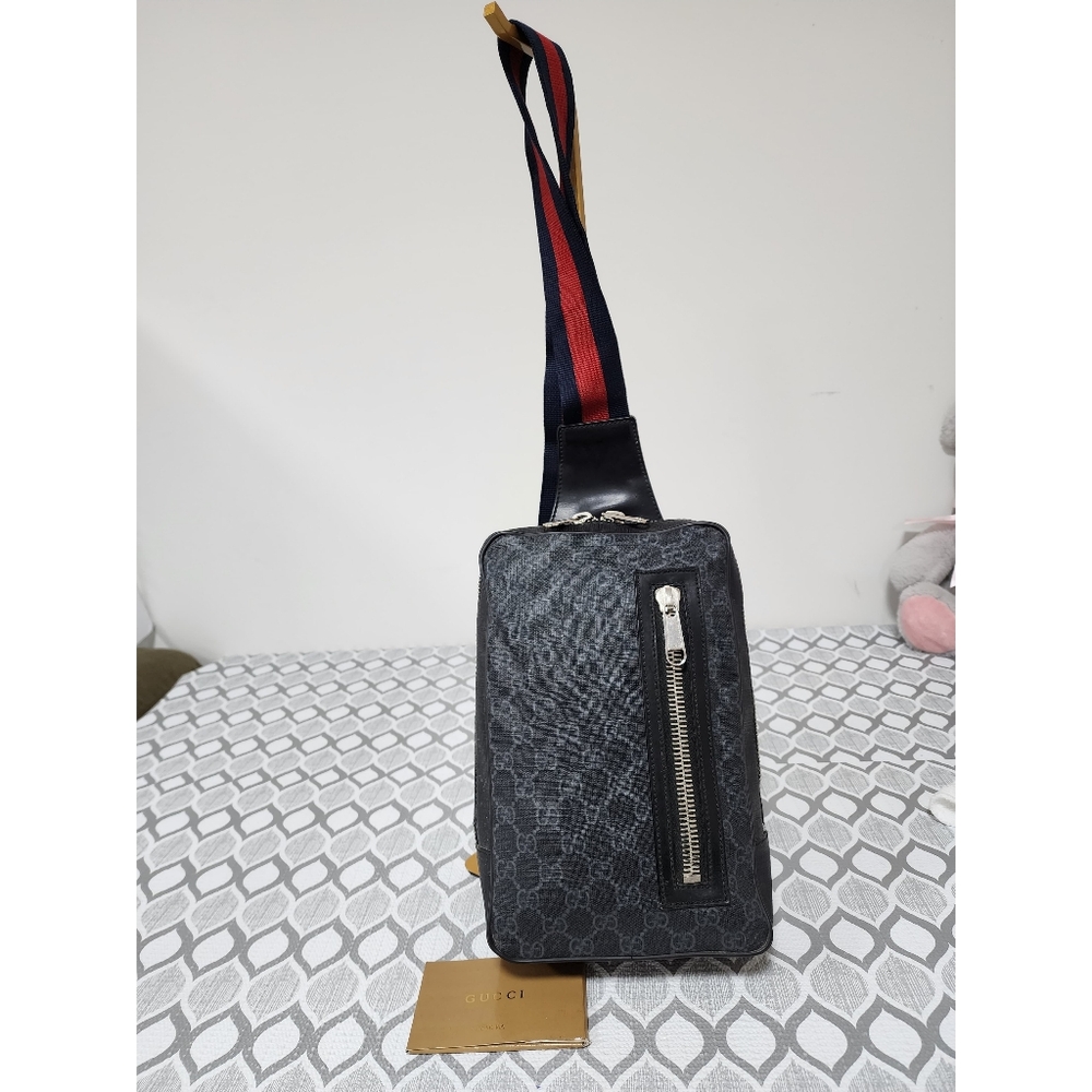 GUCCI GG Supreme Monogram Web Belt Bag Black/Grey